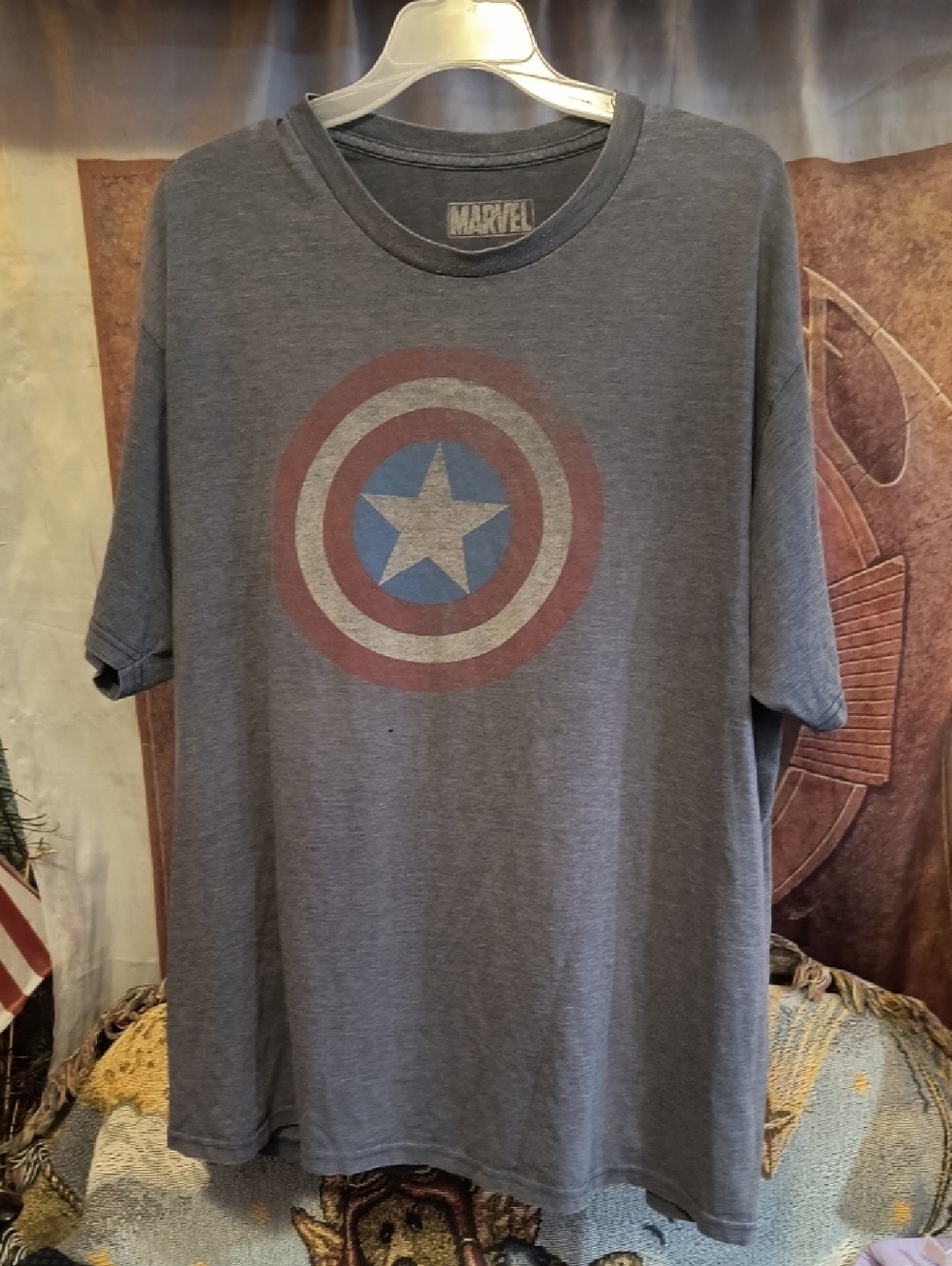 Marvel Captain America Shield Tee - Gray with Red & Blue 2XL